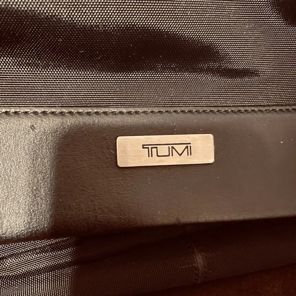 XLNT Tumi Ballistic Nylon Crossbody Laptop Messenger Travel Bag Leather Trim